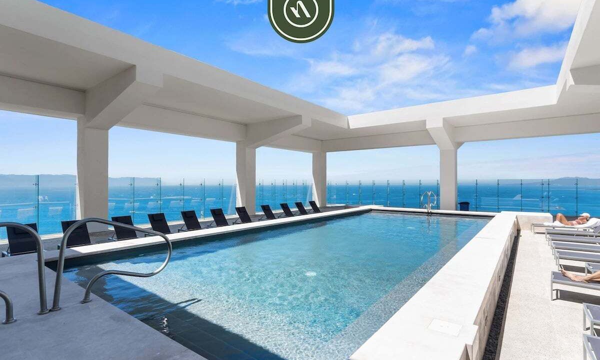Las Glorias Apartment | New Oceanview Condo with Beach - Pools - Gym