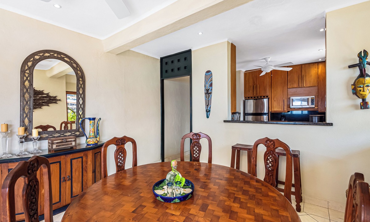 Emiliano Zapata Condo | SUMMER PROMO: 6th Floor Corner Unit on the beach in Old Town; Rooftop Pool