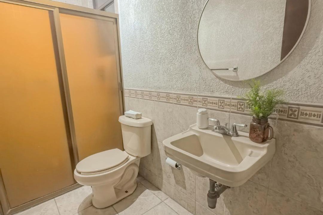 Estacion House | Casa Colibrí - Amplia cómoda en zona tranquila y bien conectada