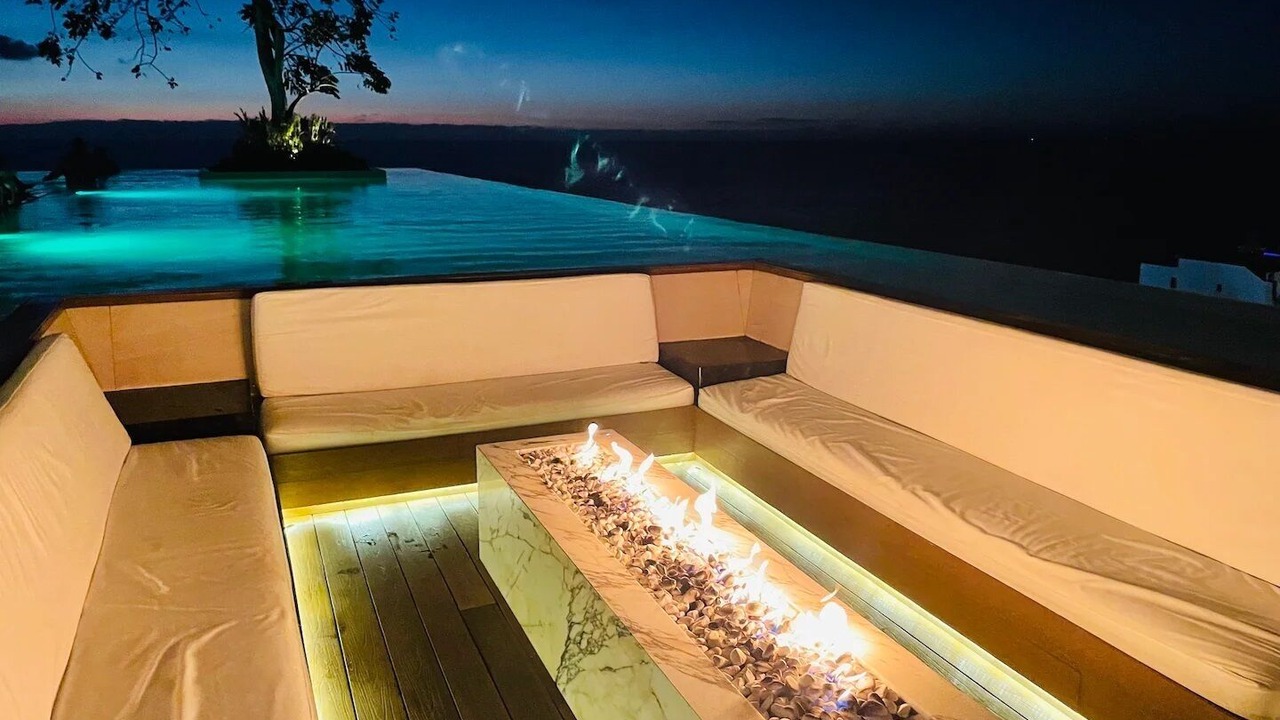 Photo of Outdoor in Romantic Zone