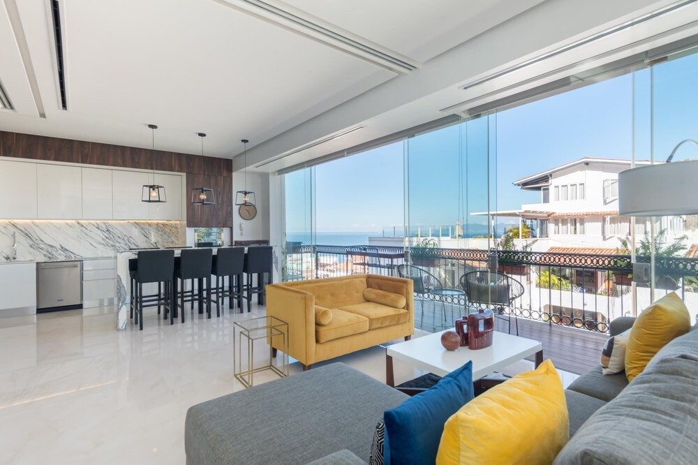 Photo of Livingroom in Romantic Zone