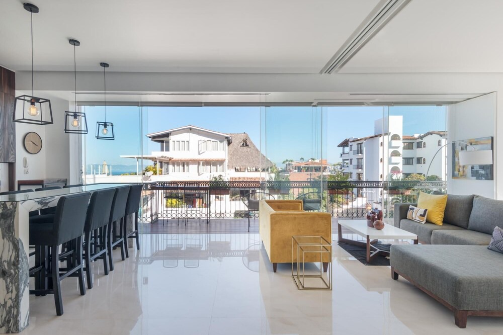 Photo of Livingroom in Romantic Zone