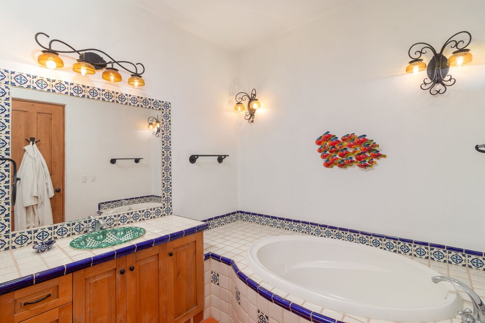 Photo of Bathroom in Nopolo