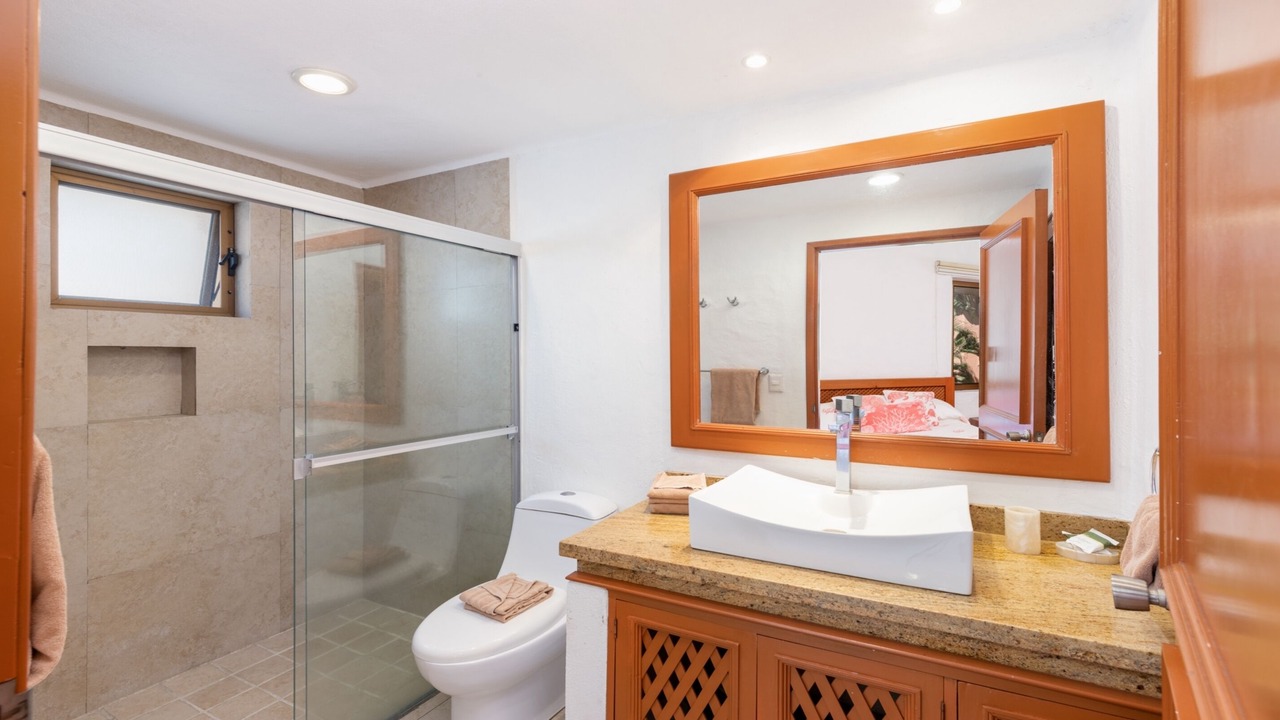 Photo of Bathroom in South Hotel Zone