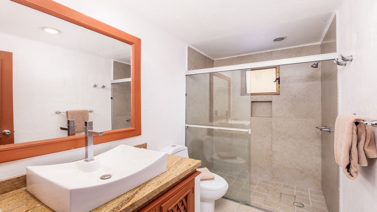 Photo of Bathroom in South Hotel Zone