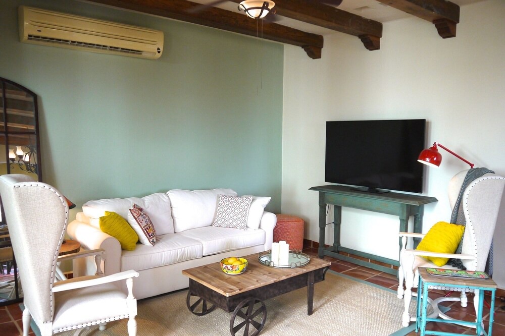 Photo of Bedroom in Nopolo