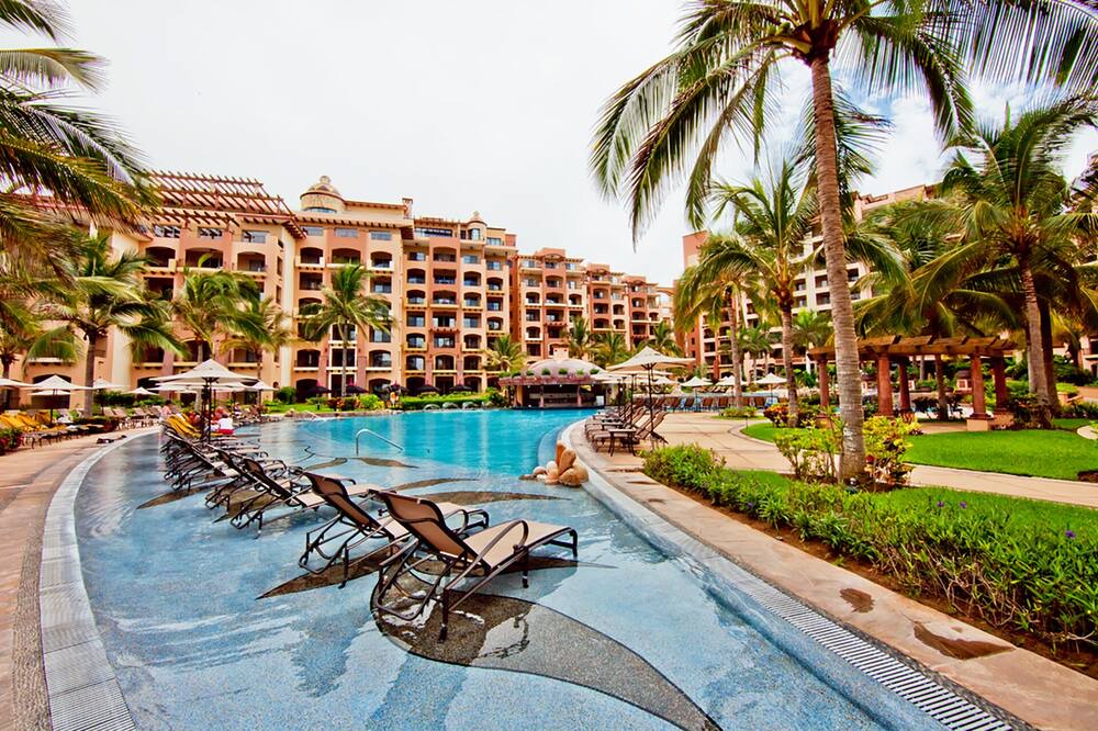Photo of Outdoor in Flamingos