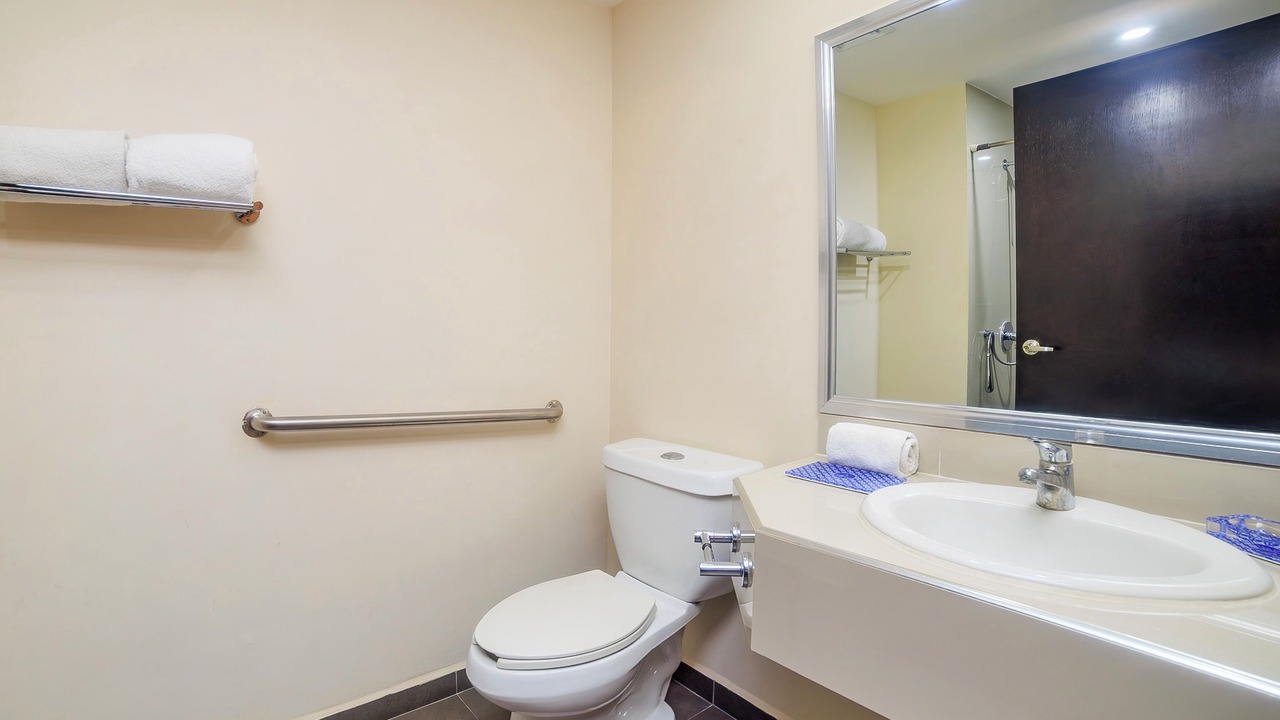 Photo of Bathroom in Poza Rica