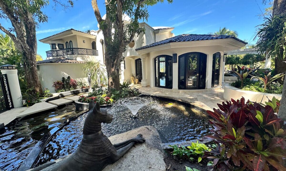 Photo of Outdoor in South Shore Hotel Area
