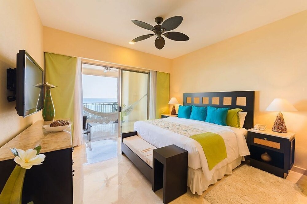 Photo of Bedroom in South Shore Hotel Area
