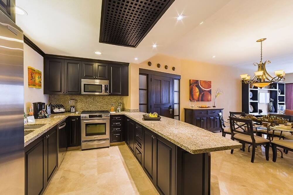 Photo of Kitchen in South Shore Hotel Area
