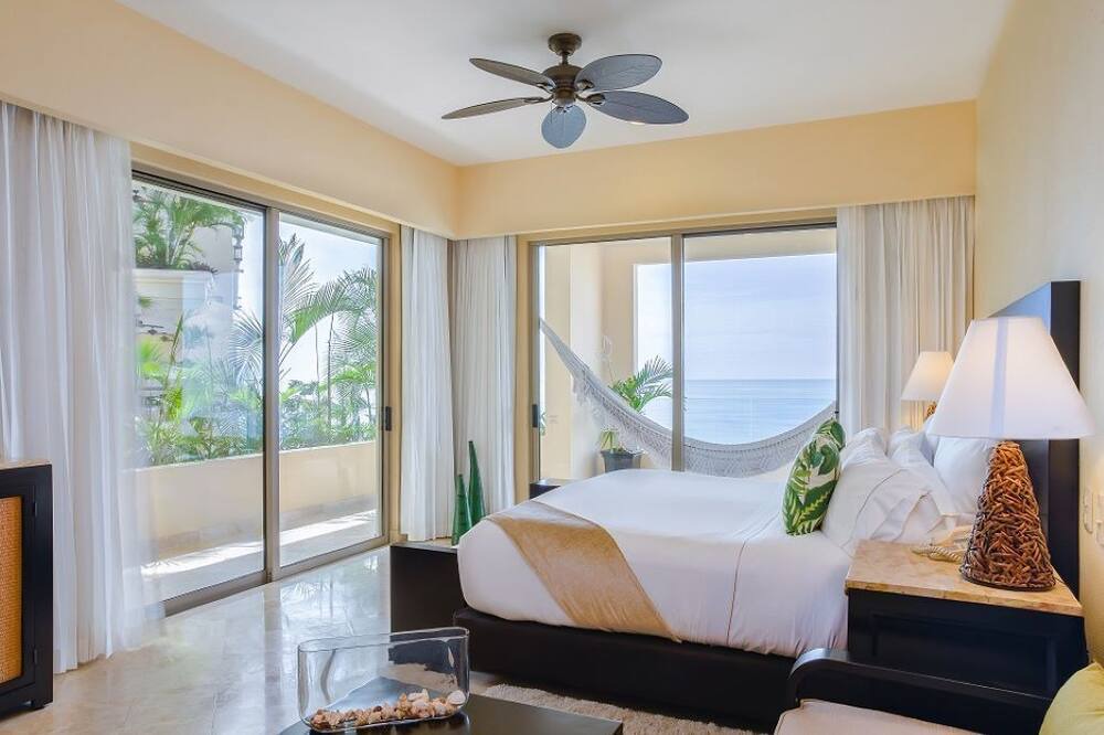 Photo of Bedroom in South Shore Hotel Area