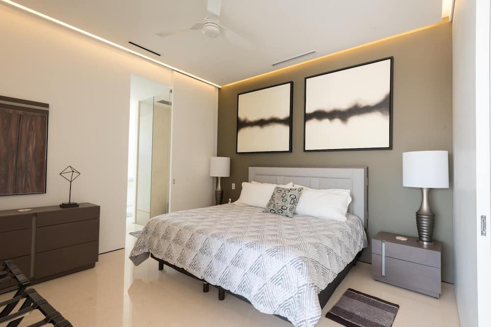 Photo of Bedroom in Romantic Zone