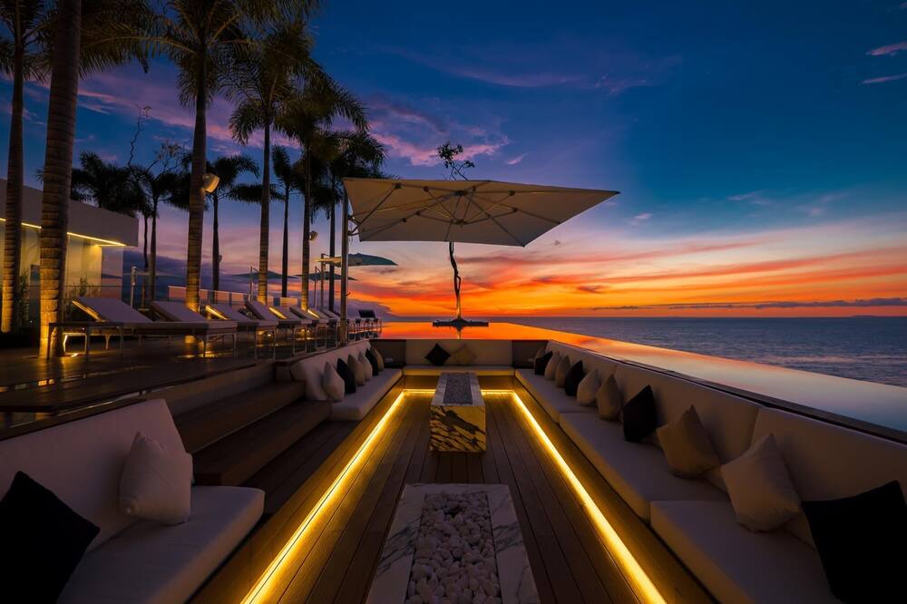 Photo of Outdoor in Romantic Zone