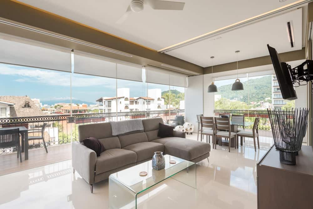 Photo of Livingroom in Romantic Zone