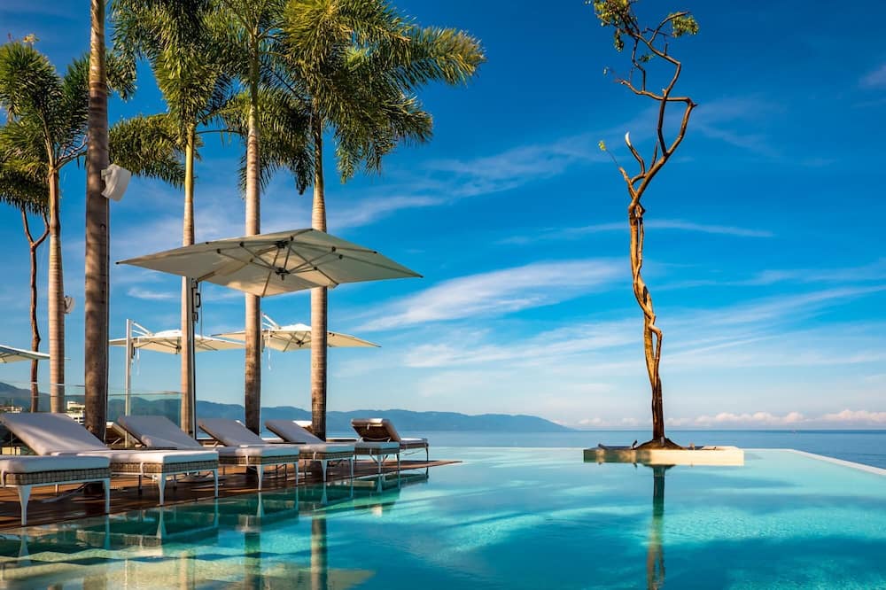 Photo of Outdoor in Romantic Zone