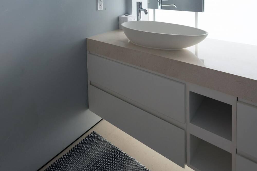 Photo of Bathroom in Romantic Zone