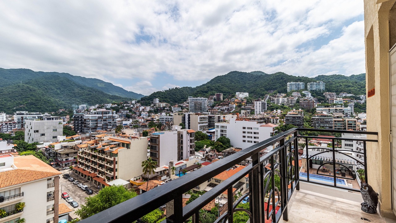 Photo of Outdoor in Romantic Zone