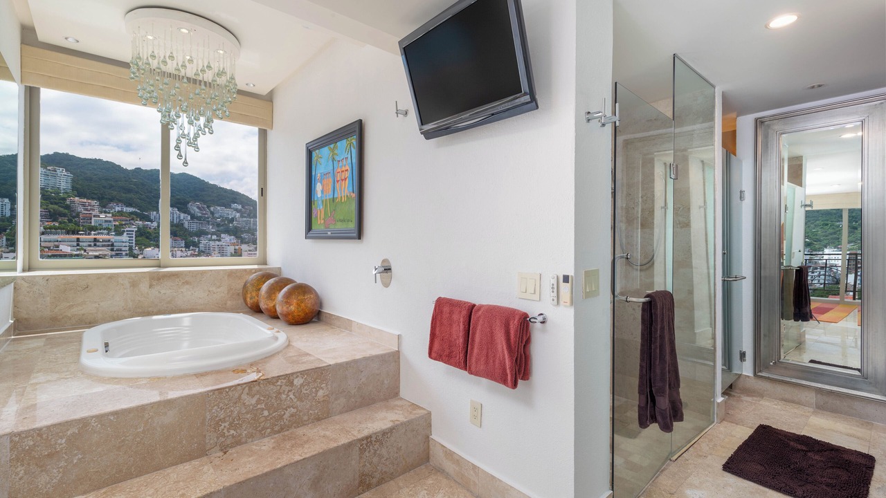 Photo of Bathroom in Romantic Zone