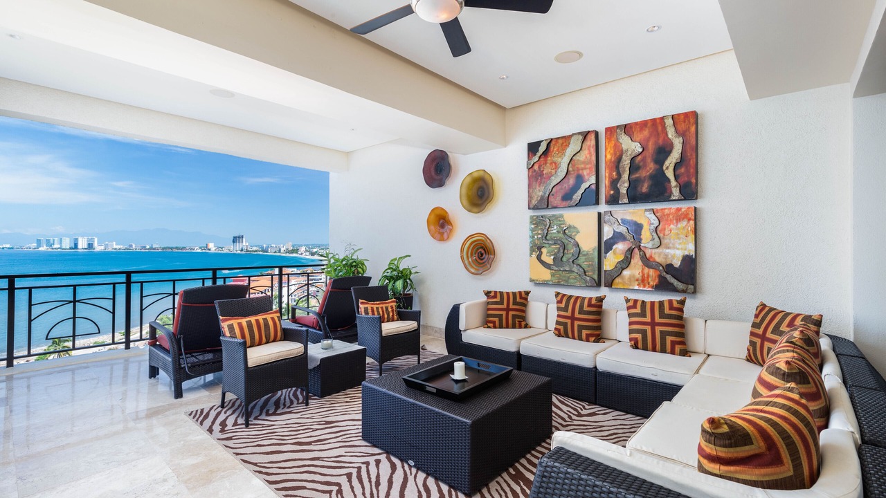 Photo of Patio Balcony in Romantic Zone
