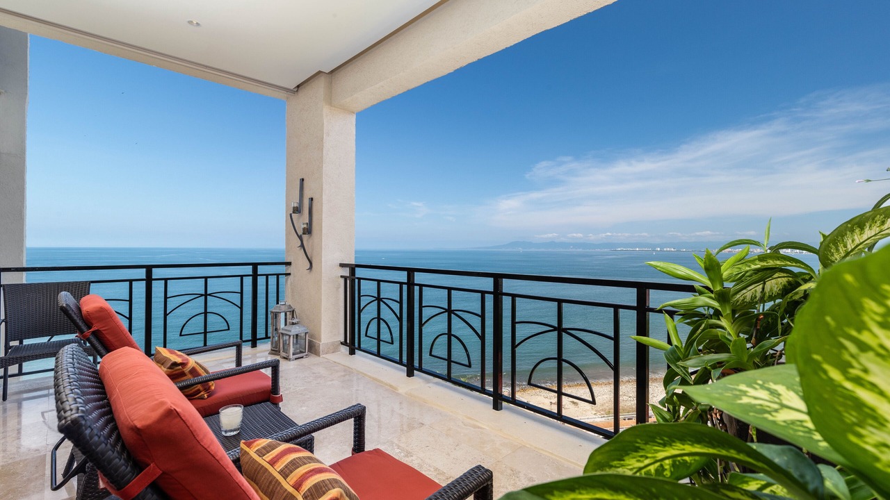Photo of Patio Balcony in Romantic Zone