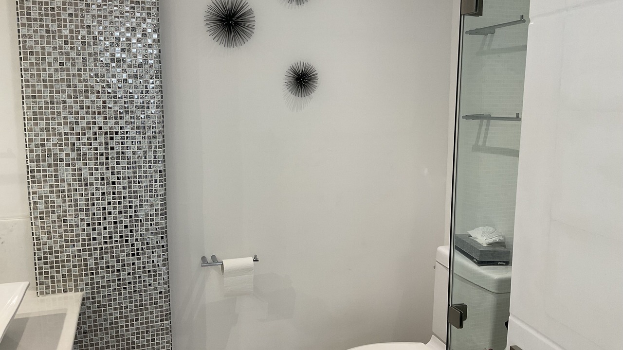 Photo of Bathroom in South Shore Hotel Area