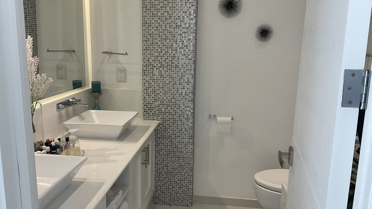 Photo of Bathroom in South Shore Hotel Area