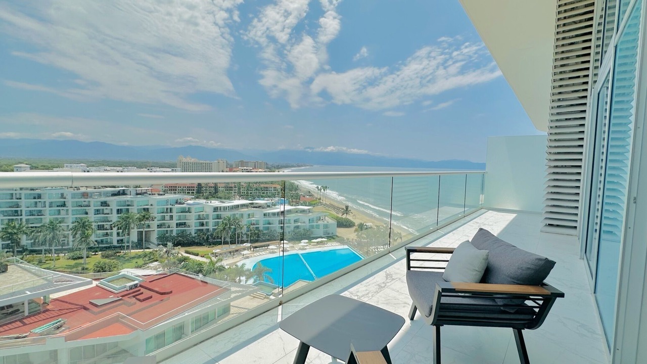 Photo of Patio Balcony in Flamingos