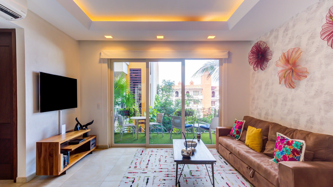 Photo of Livingroom in Romantic Zone