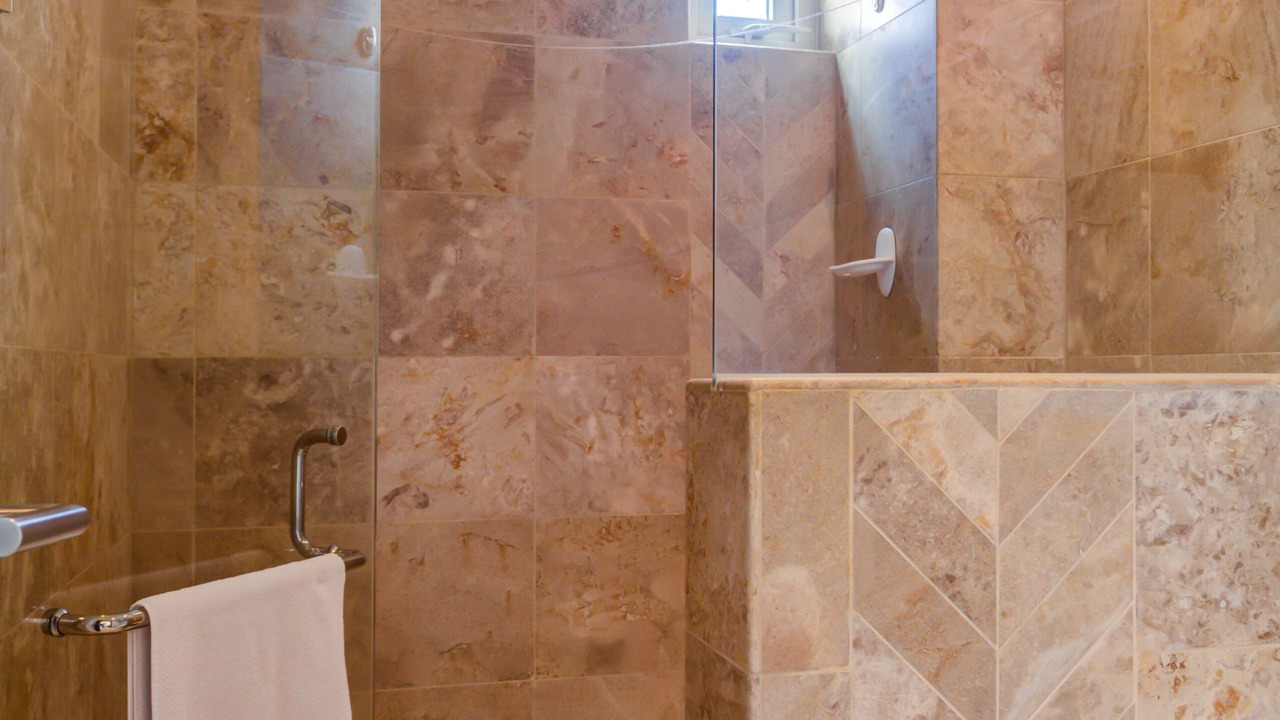 Photo of Bathroom in Romantic Zone