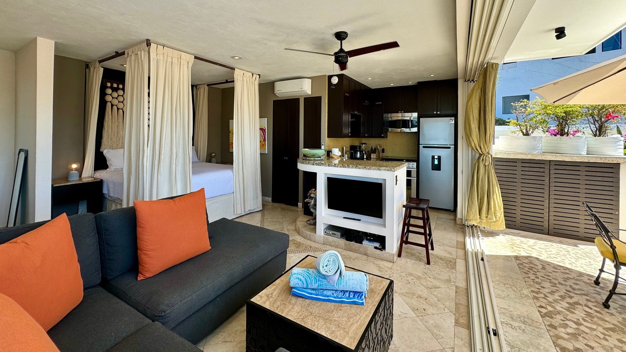 Photo of Livingroom in Romantic Zone
