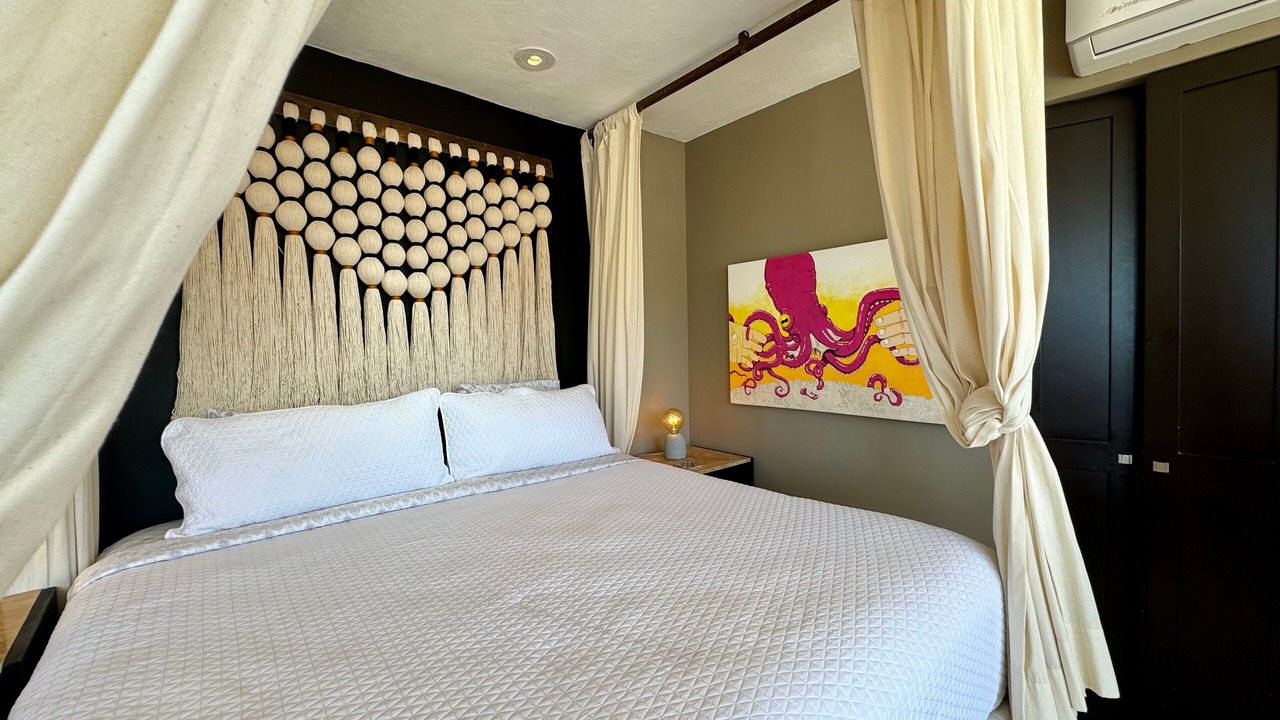 Photo of Bedroom in Romantic Zone