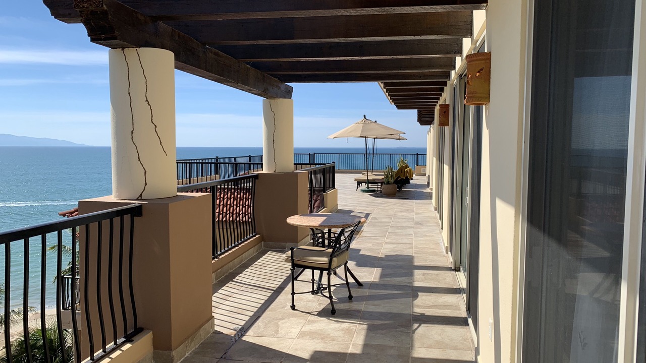 Photo of Patio Balcony in Flamingos