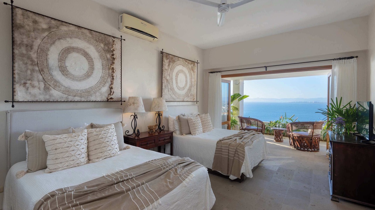 Photo of Bedroom in Romantic Zone
