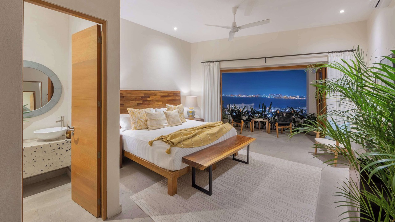 Photo of Bedroom in Romantic Zone
