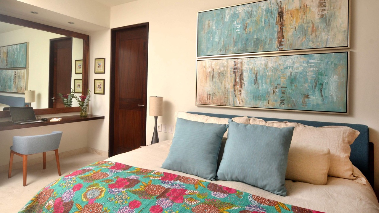 Photo of Bedroom in South Shore Hotel Area