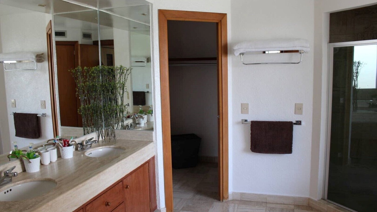 Photo of Bathroom in Diamante
