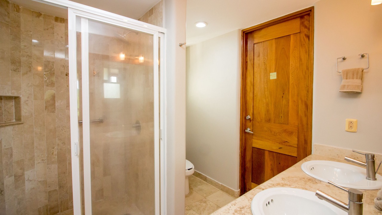 Photo of Bathroom in P Chahue