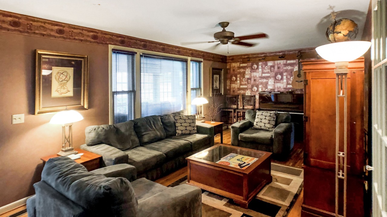 Photo of Livingroom in Glengarry