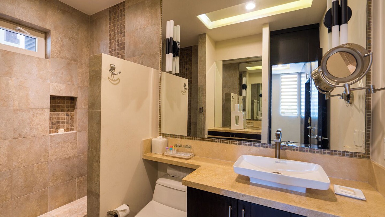 Photo of Bathroom in Romantic Zone