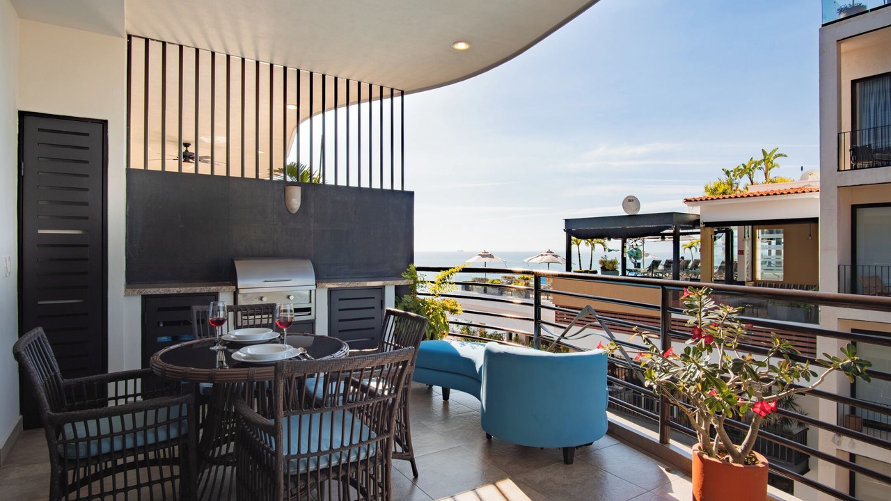 Photo of Outdoor in Romantic Zone