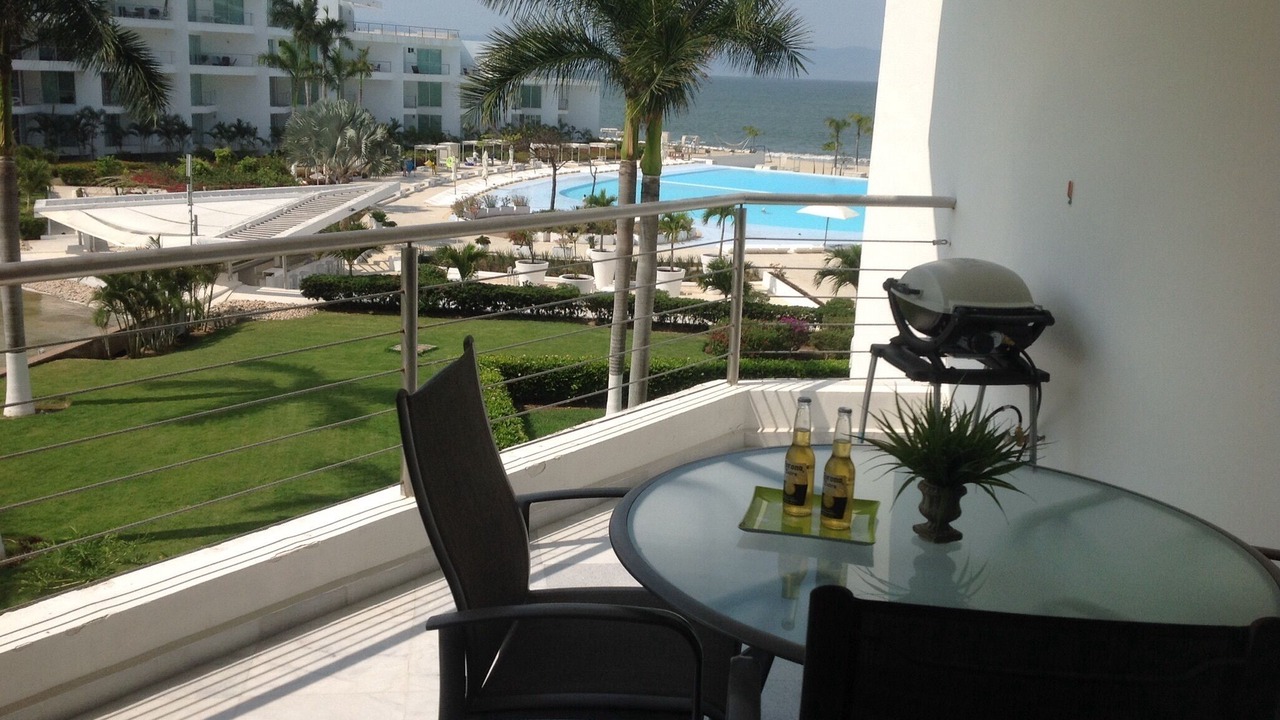Photo of Patio Balcony in Flamingos