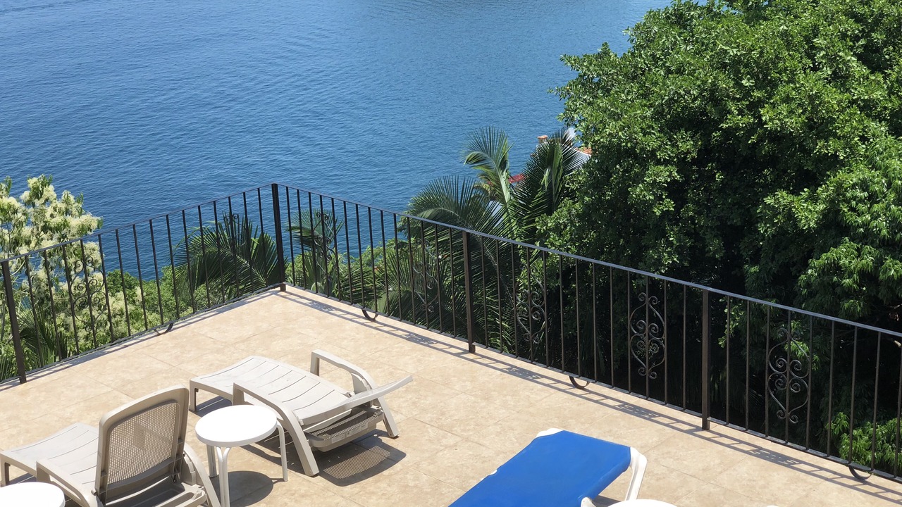 Photo of Patio Balcony in South Shore Hotel Area