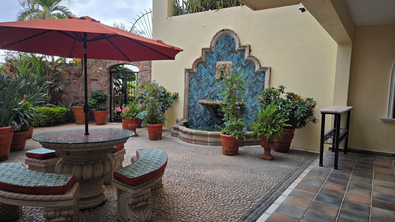 Photo of Patio Balcony in Romantic Zone