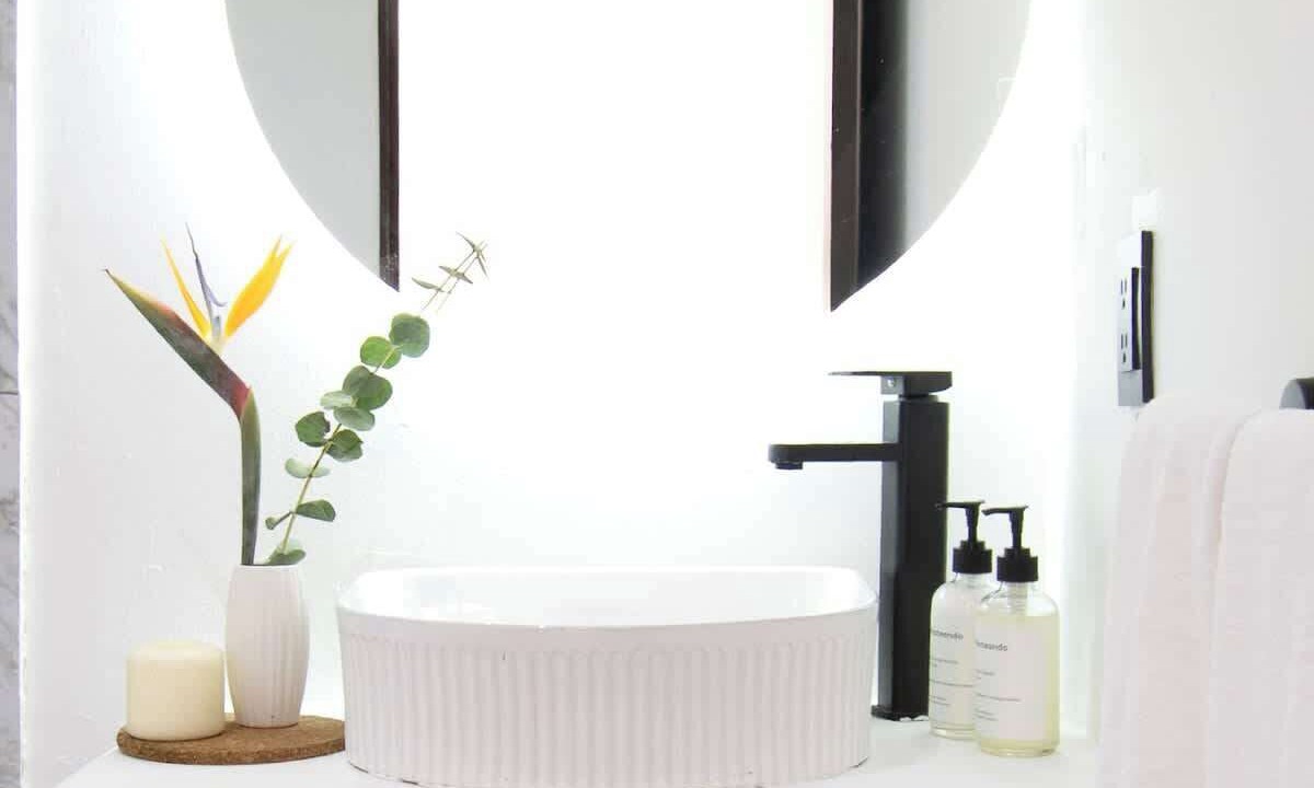 Photo of Bathroom in Anahuac