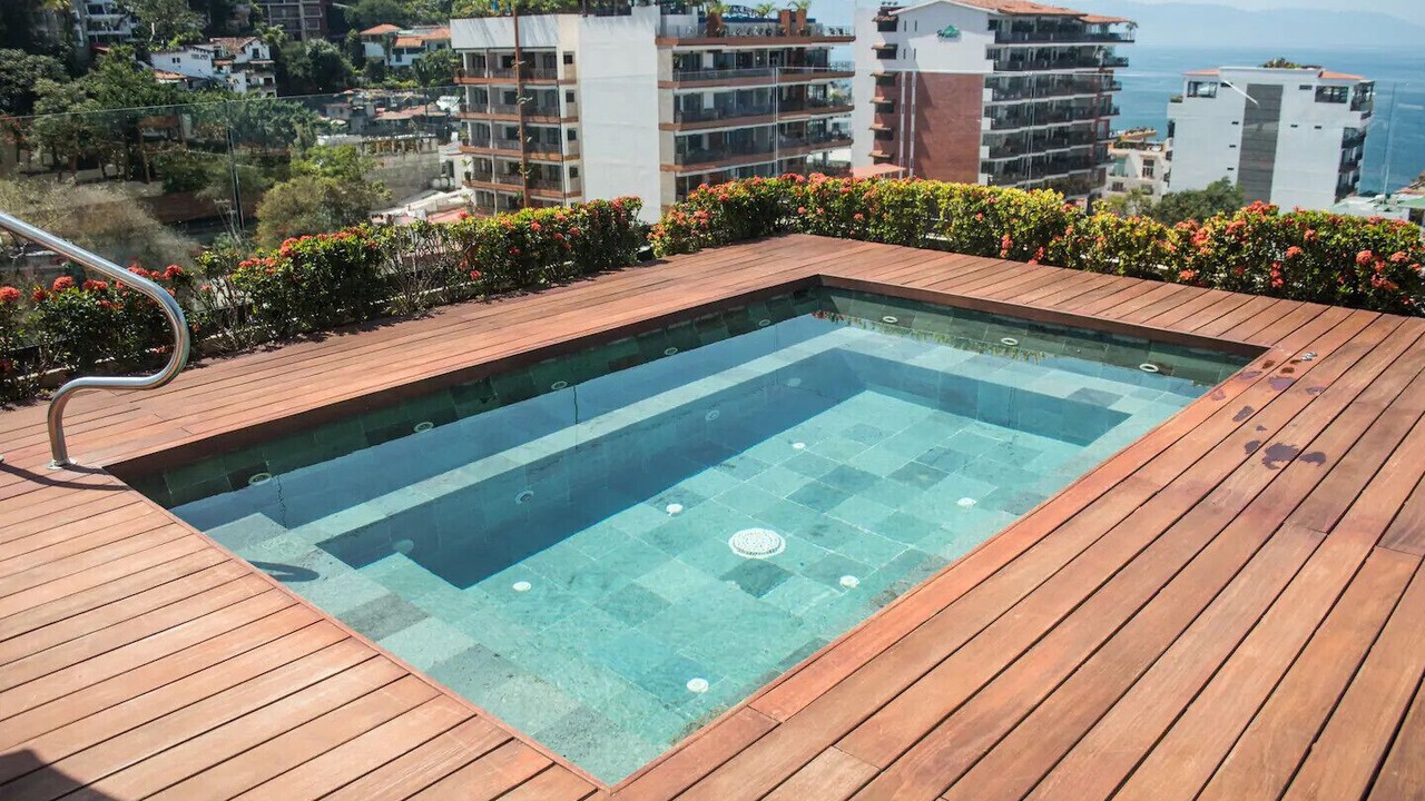 Photo of Outdoor in Romantic Zone