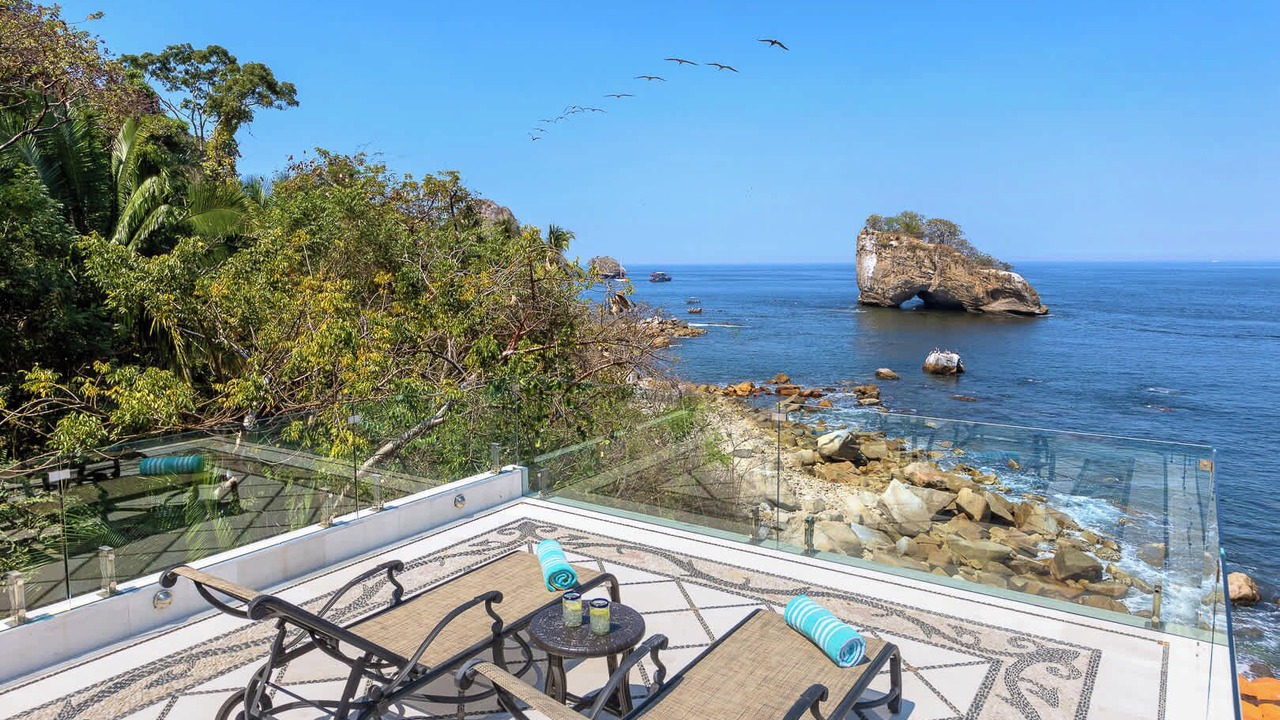 Photo of Patio Balcony in South Shore Hotel Area