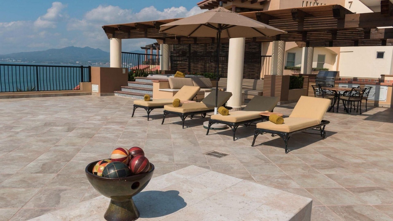 Photo of Patio Balcony in Flamingos