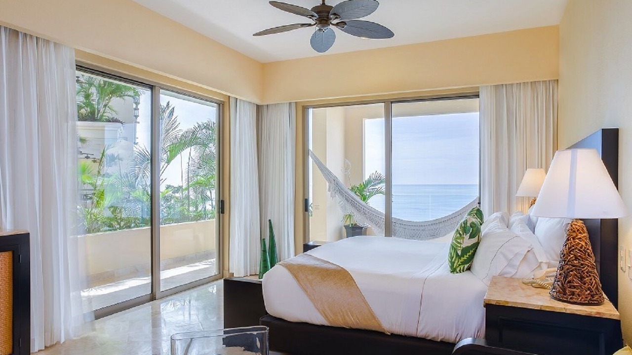 Photo of Bedroom in South Shore Hotel Area