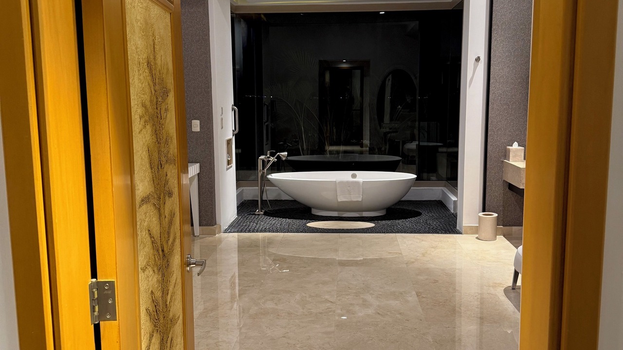 Photo of Bathroom in South Shore Hotel Area